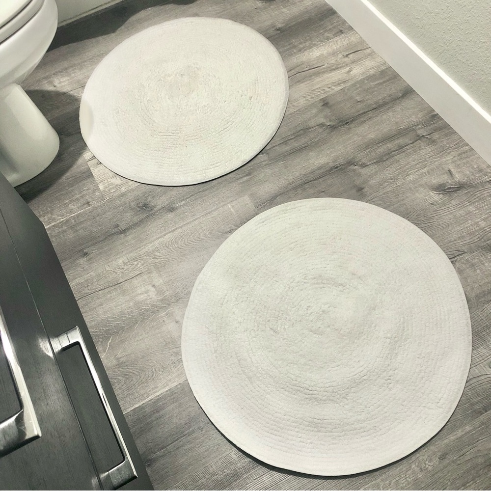 Crate&Barrel Circle Round Bath Rugs